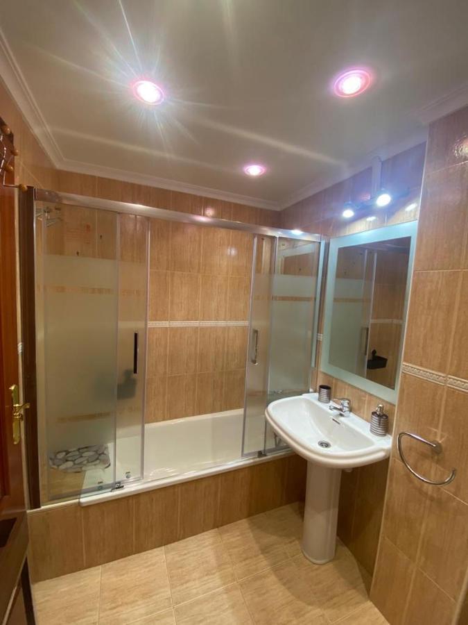 Apartamento En Complejo Residencial Rovacias Comillas Exteriér fotografie